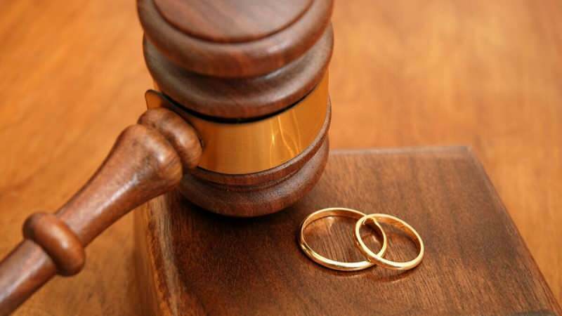 قرار مفاجئ من المحكمة العليا! البصق على وجه حماة يسبب الطلاق