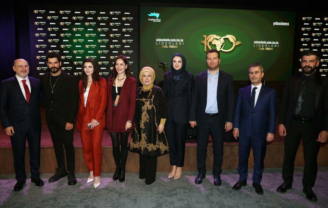 التقت أمينة أردوغان مع لاعبي مؤسسة عثمان في قمة القرن المستدام