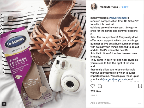 ساعدت ماندي فيروجيا ، إحدى الشخصيات المؤثرة في الجمال ونمط الحياة على Instagram ، في الترويج لنعال دكتور شول للشقق في هذا المنشور المدعوم.