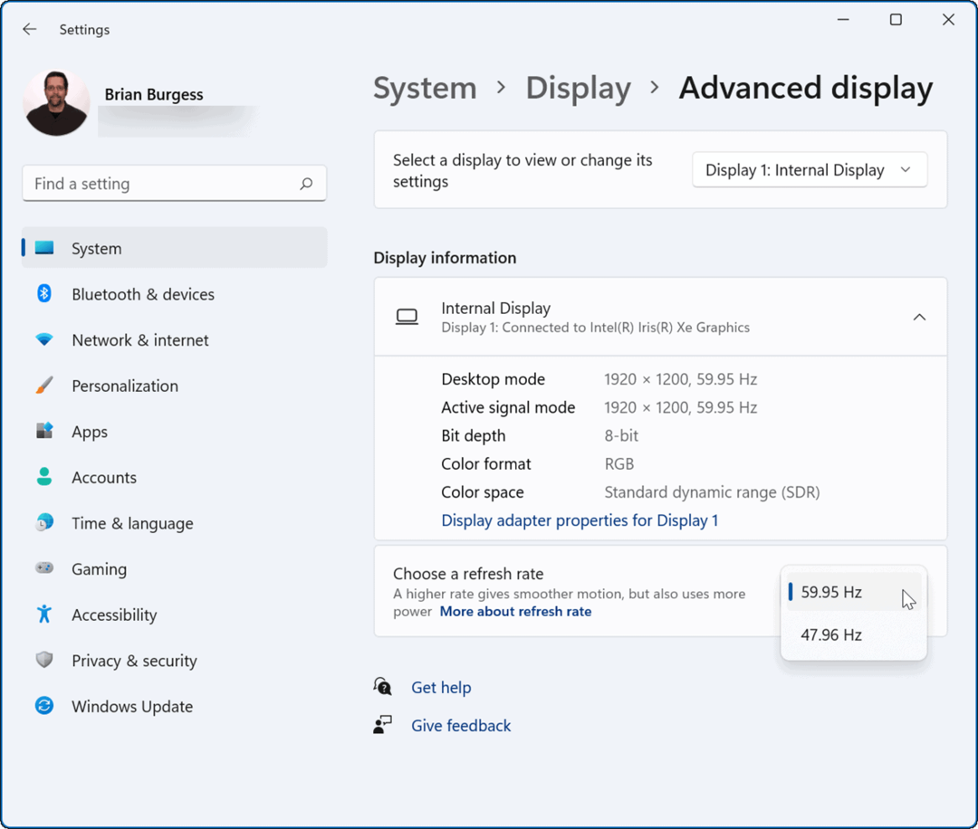 كيفية تغيير معدل التحديث في Windows 11
