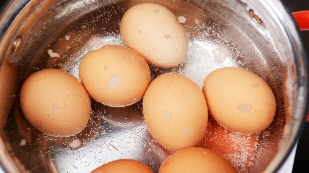 ما فائدة البيض المسلوق الصغير؟