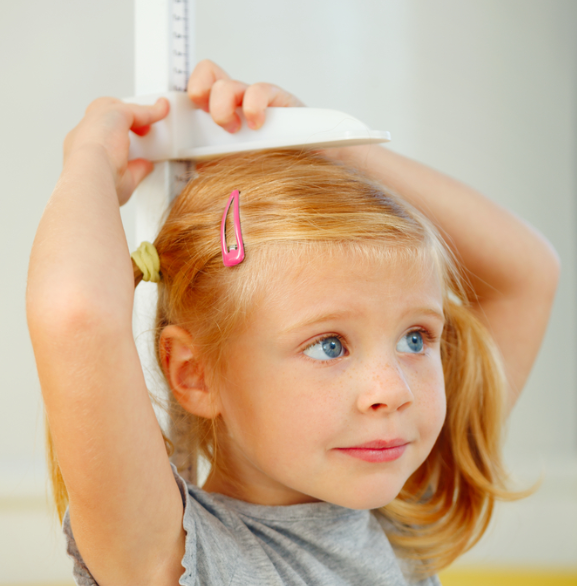 ما الذي يجب أن يكون قياس الطول والوزن المثالي للأطفال؟