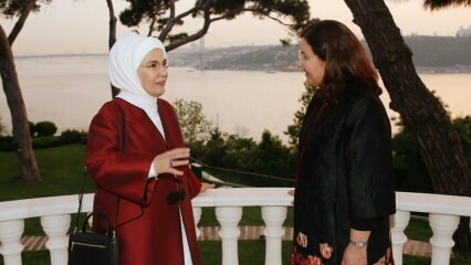السيدة الأولى أردوغان تلتقي بزوجة الرئيس العراقي صباغ صالح