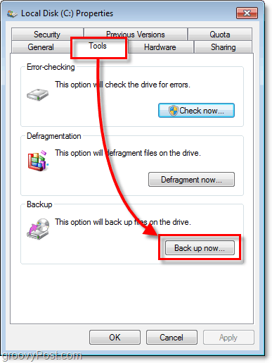 Windows 7 Backup - علامة التبويب أدوات على الخصائص وزر النسخ الاحتياطي الآن