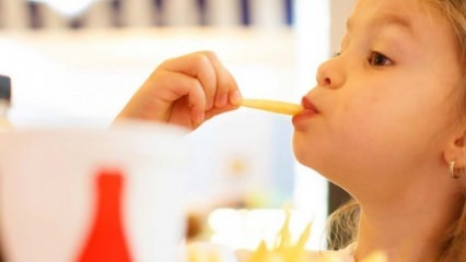 حقائق وأخطاء في تغذية الطفل