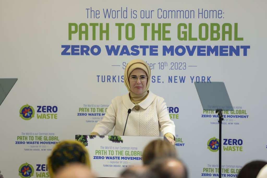 أمينة أردوغان نحو برنامج حركة صفر نفايات عالمية، مشاركة عبر وسائل التواصل الاجتماعي