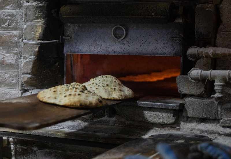 كيف تصنع رغيف الخبز على الطريقة العثمانية؟ وصفة رغيف لذيذة
