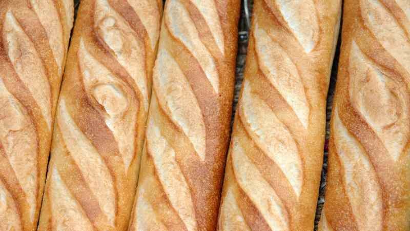 ماذا تعني الفرنسية؟ كيف تصنع الخبز الفرنسي؟ صنع الخبز الفرنسي في المنزل