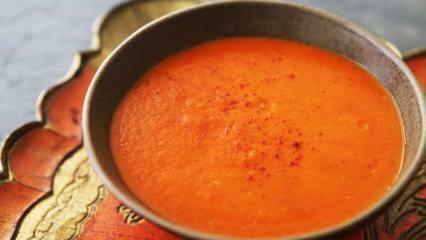 وصفة حساء الفلفل الأحمر اللذيذ