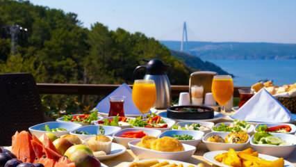ما هي أفضل أماكن الإفطار في اسطنبول؟ اقتراحات لأماكن الإفطار متداخلة مع الطبيعة ...