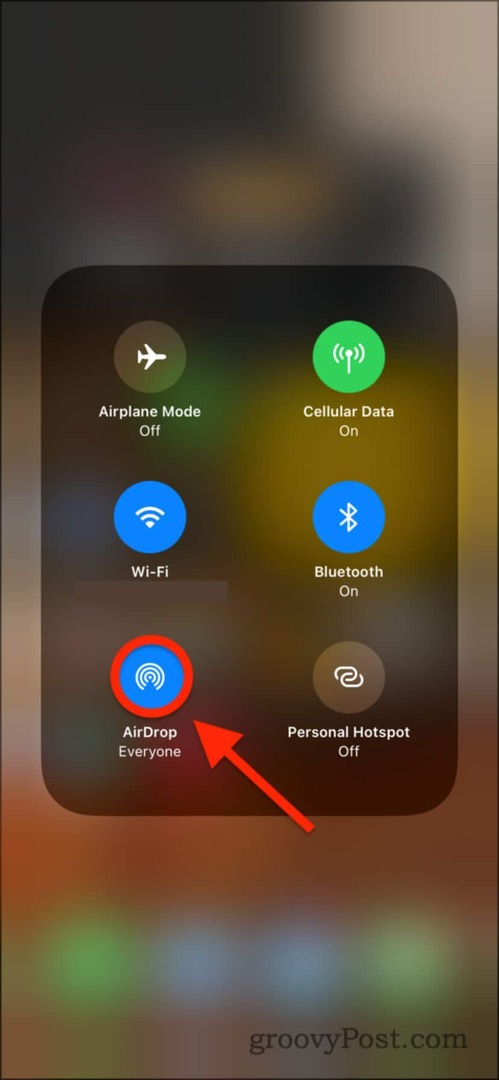 تمكين AirDrop على iPhone