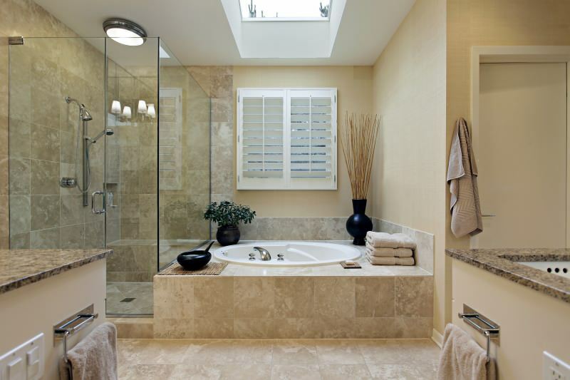 كم متر مربع يجب أن تكون أبعاد الحمام وكابينة الاستحمام المثالية؟