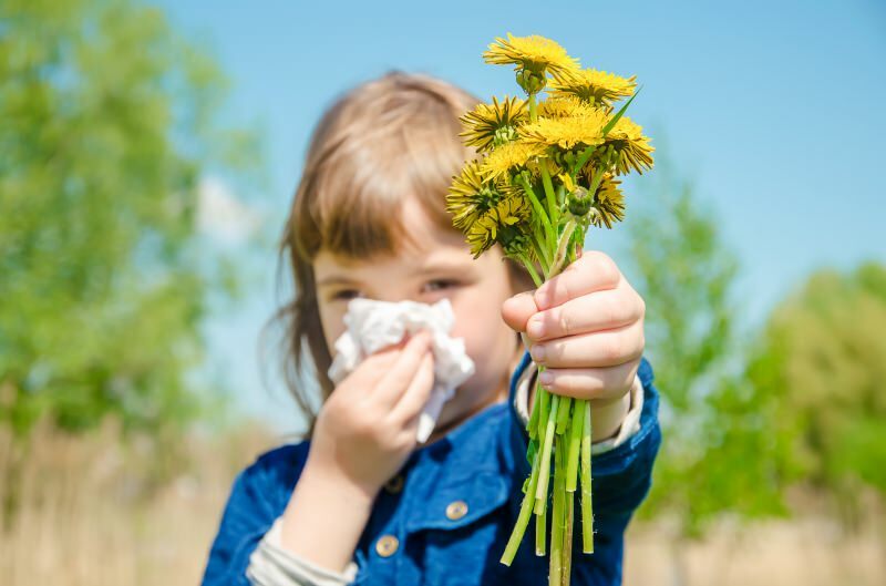 أعراض حساسية الربيع عند الرضع والأطفال!