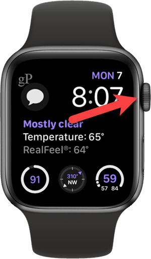اضغط على التاج الرقمي على Apple Watch