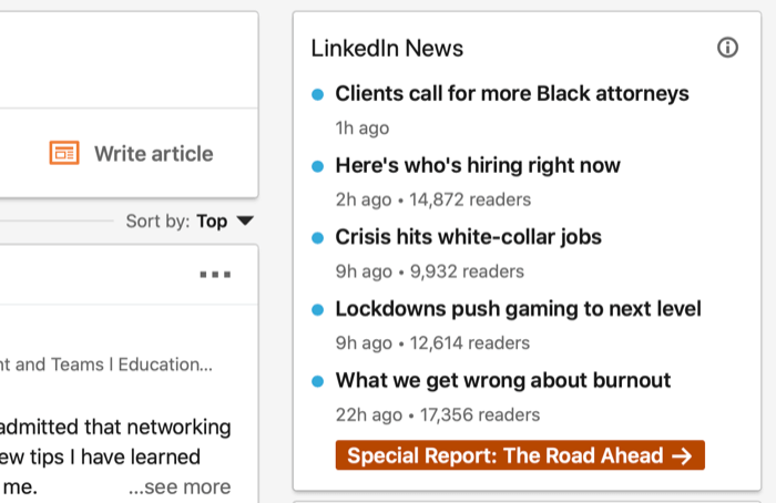 مثال على لقطة شاشة للصفحة الرئيسية لـ Linkedin مع وجود قسم أخبار ينكدين مركزيًا للصورة