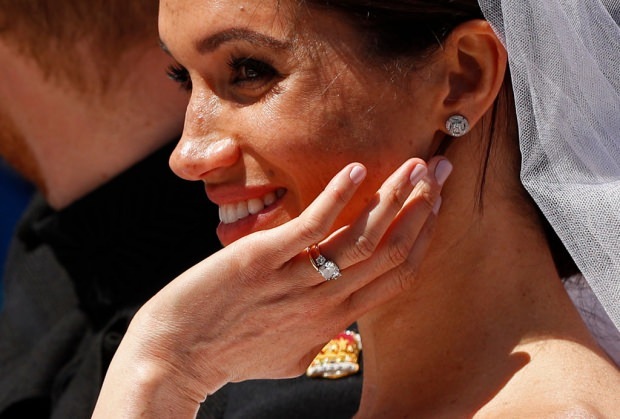 MEGHAN MARKLE لحفلات الزفاف والماكياج