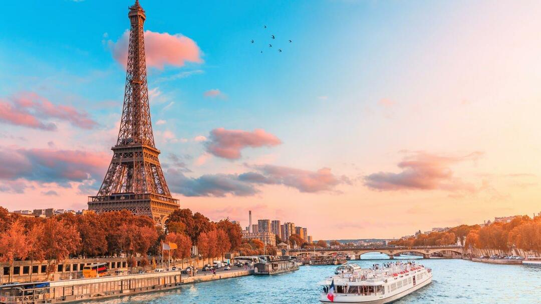باريس