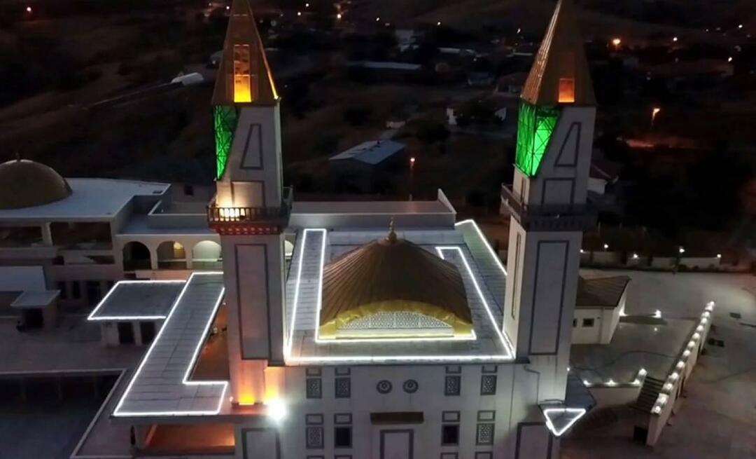 تم الانتهاء من بناء مسجد في كيركالي، حيث يمكن رؤية كلمة الله من منظور عين الطير.