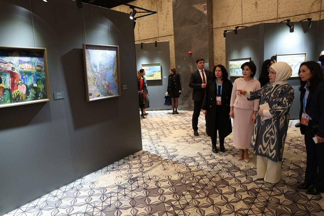 قامت أمينة أردوغان بزيارة معرض ألوان أوزبكستان في سمرقند