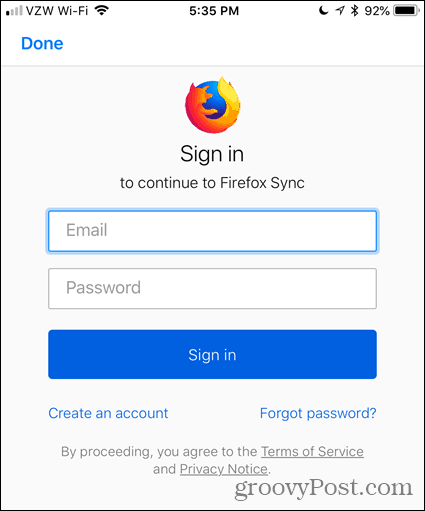 أدخل بريدك الإلكتروني وكلمة المرور في Firefox لنظام iOS