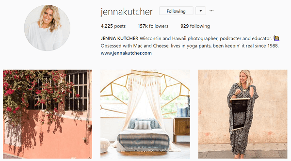 تفكر جينا في موجز Instagram الخاص بها مثل المجلة.