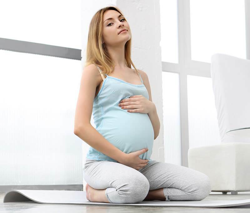 هل يمر الخط السري أثناء الحمل؟ خط البطن البني