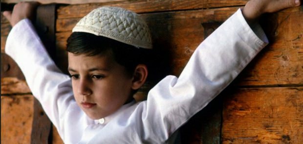 ما العمل بالطفل الذي لا يصلي؟