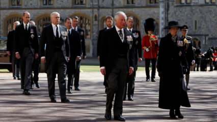 لقد تحولت مملكة إنجلترا إلى اللون الأسود! صور من جنازة الأمير فيليب ...