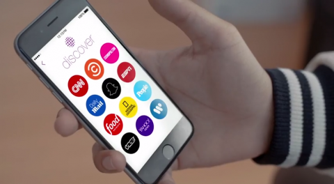 Snapchat Discover هي طريقة جديدة لاستكشاف القصص من فرق التحرير المختلفة.