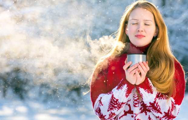 تناول المشروبات الساخنة في الشتاء بسبب المرض