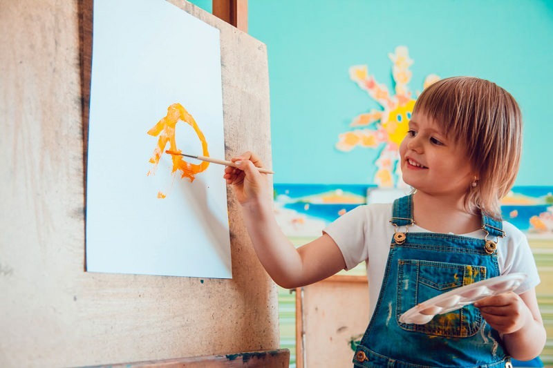 كيفية تعليم الأطفال الرسم؟ أنشطة الألوان المائية في المنزل! صنع الألوان المائية الطبيعية