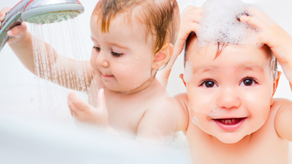 كيف تختار شامبو الاطفال؟ ما هو الشامبو والصابون الذي يجب استخدامه عند الرضع؟