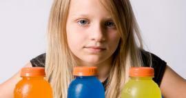 حذر الخبراء! يتسبب شرب الأطفال لمشروبات الطاقة في الفشل