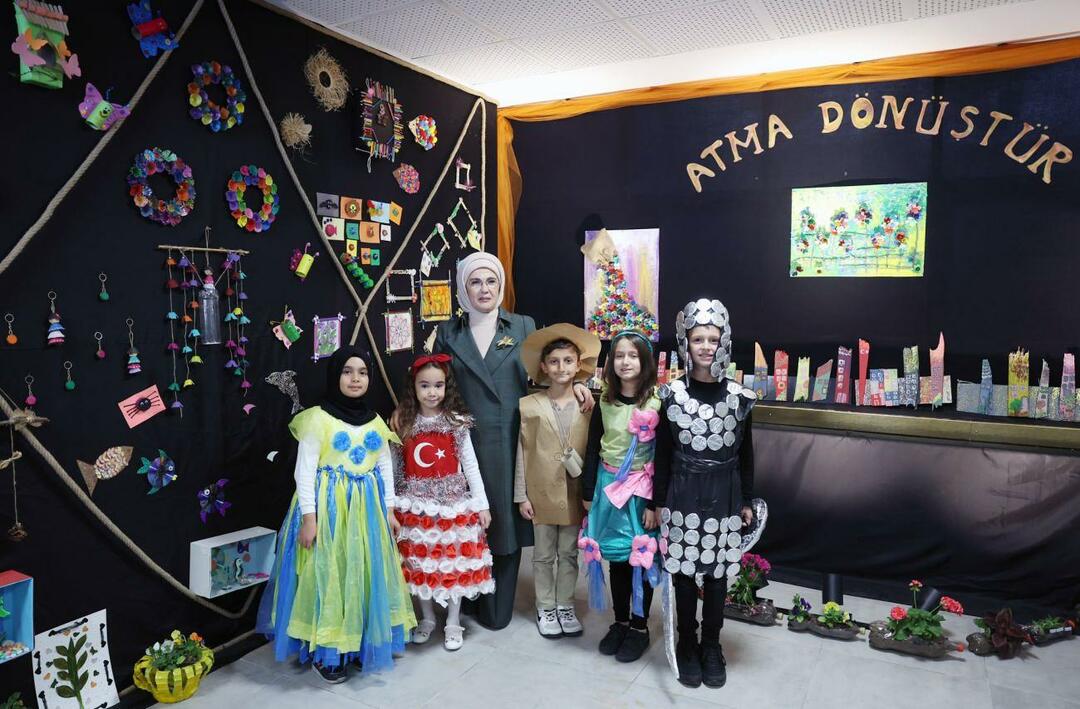 زارت أمينة أردوغان مدرسة أوستيم الابتدائية في أنقرة