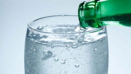 ما هي فوائد المياه المعدنية؟ هل للمياه المعدنية تأثير على وباء الفيروس التاجي؟