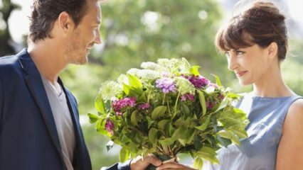 لماذا يجب على النساء شراء الزهور؟