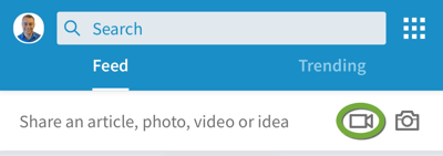 ابحث عن أيقونة كاميرا الفيديو في تطبيق LinkedIn للجوال.