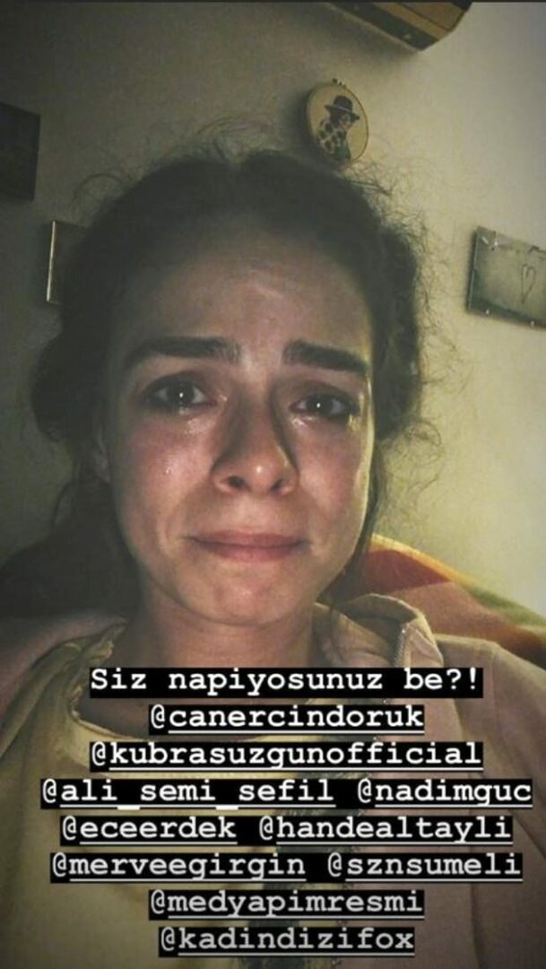 Özge Özpirinçci انفجر في البكاء: أخرجت رئتينا