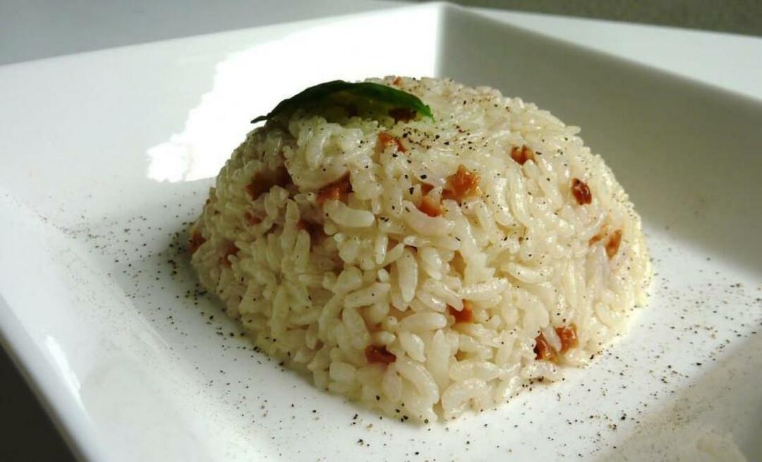 كيف تصنع أسهل أرز بالزبدة بيلاف؟ وصفة أرز بالزبدة تنبعث منها رائحة لذيذة