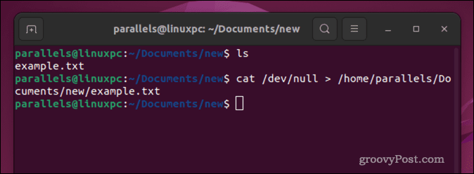 إفراغ ملف في Linux باستخدام الأمر cat