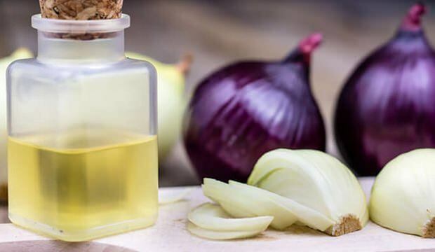 هل عصير البصل يطيل الشعر؟ ما هي فوائد عصير البصل للشعر؟