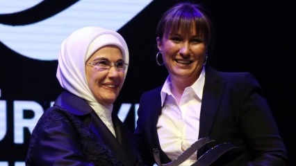 السيدة الأولى أردوغان: روح المرأة طاقة