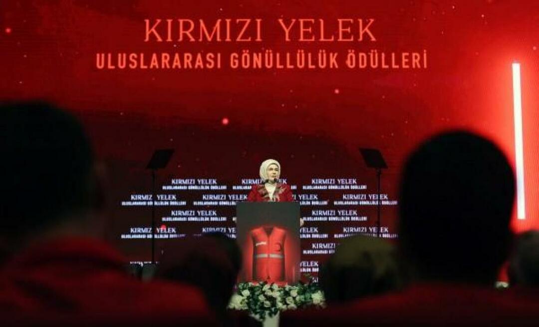 شاركت أمينة أردوغان في مشاركة عن حفل توزيع جوائز كيزيلاى `` سترة حمراء للعمل التطوعي الدولي ''