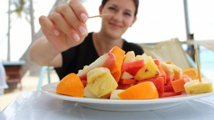 متى تأكل الفاكهة في نظام غذائي هل الاكل المتأخر للفاكهة يزيد الوزن؟