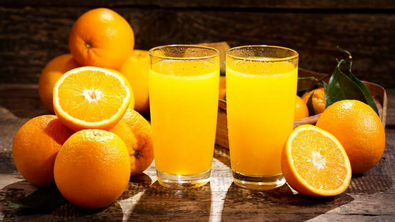 أضرار شرب عصير البرتقال على الفطور