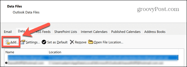 Outlook إضافة ملف البيانات