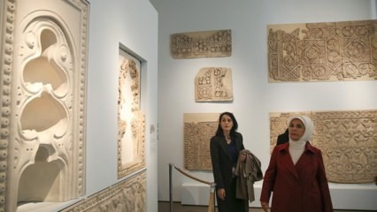 زارت السيدة الأولى أردوغان متحف برجاما