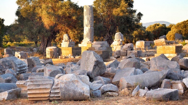 مدينة تيوس القديمة ، Seferihisar