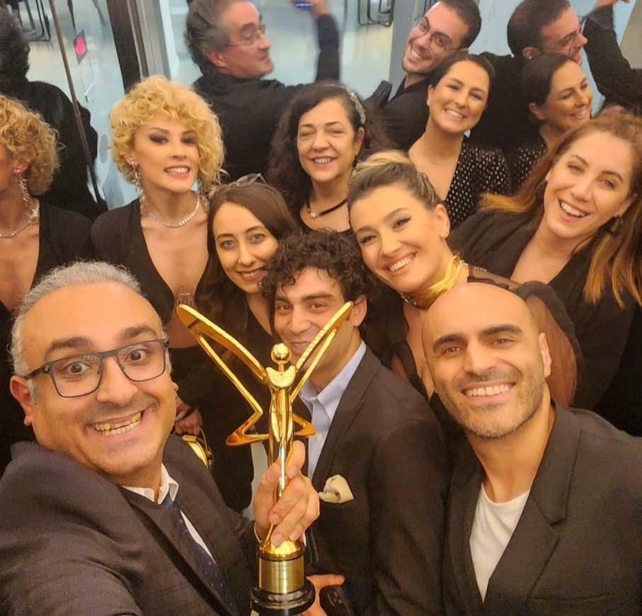 فريق Güldür Güldür في حفل توزيع جوائز الفراشة الذهبية