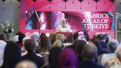 التقت السيدة الأولى أردوغان بزوجات الزعماء في نيويورك: كانت المنسوجات الأناضولية مبهرة